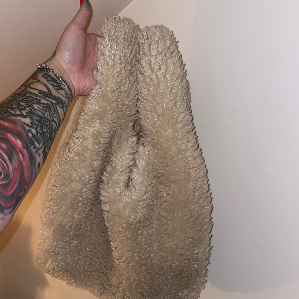 FREE PEOPLE cream/blush Teddy hand bag